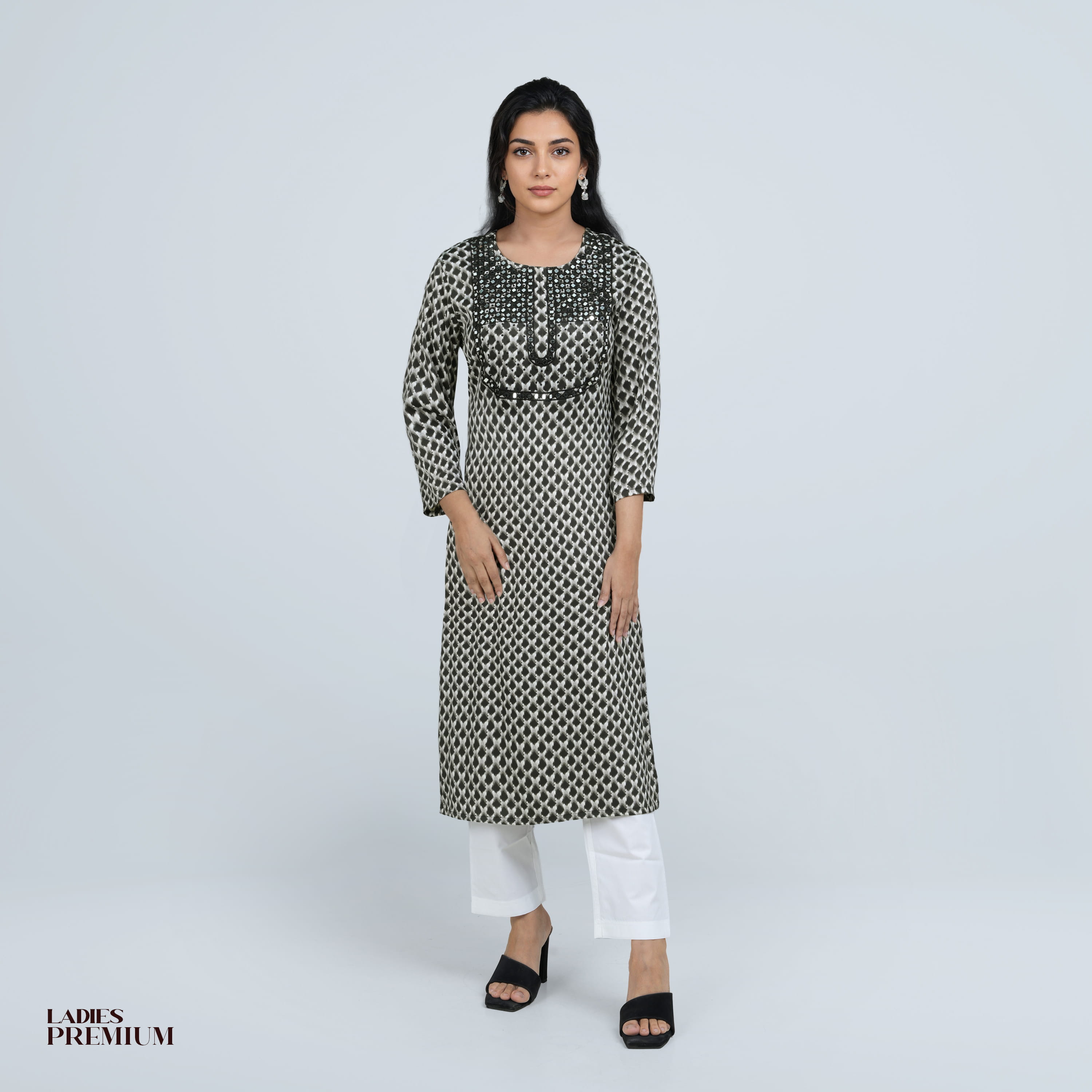 Womens Premium Kurti - Nahshina